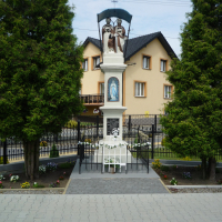 Kapliczka we wsi Rzozów, gmina Skawina, powiat krakowski